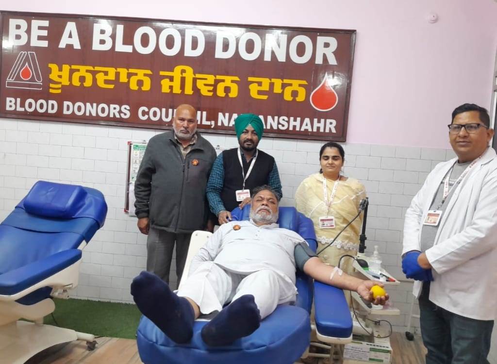 Dr Nachhatarpal MLA donated blood at BDC